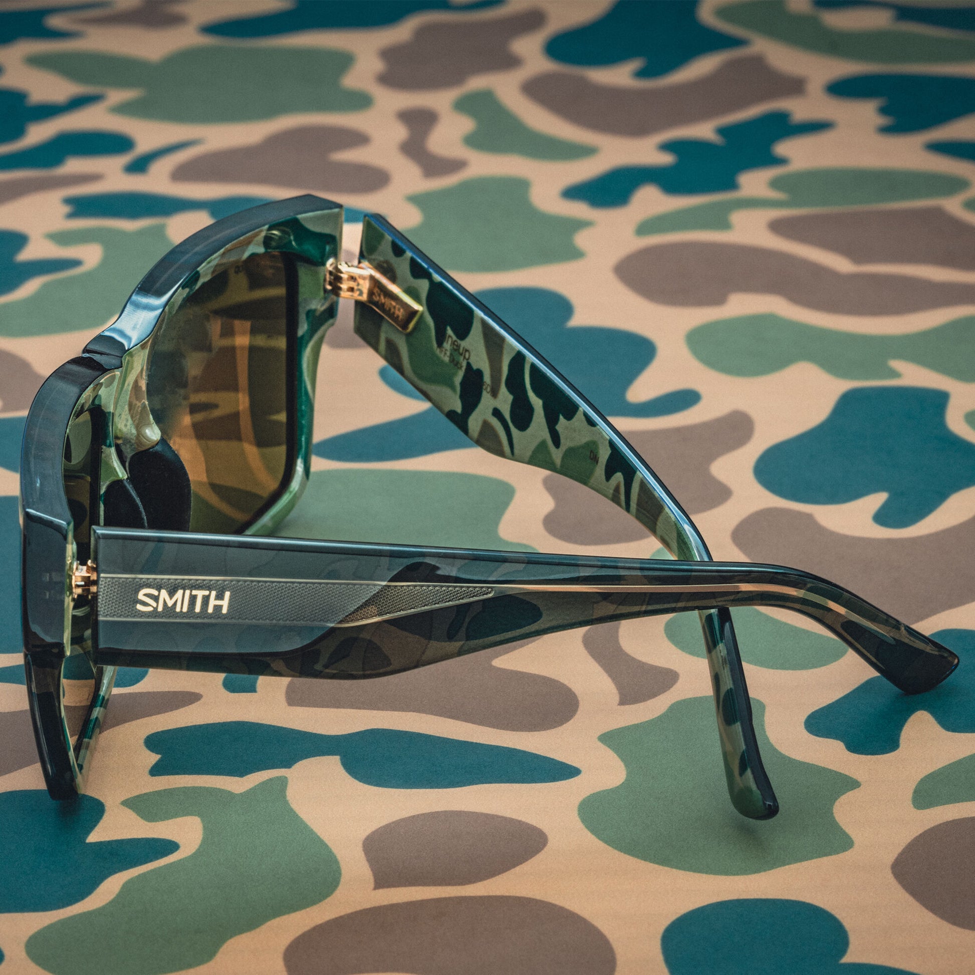 Lineup, Sunglasses + Rosewood Crystal | ChromaPop Polarized Brown