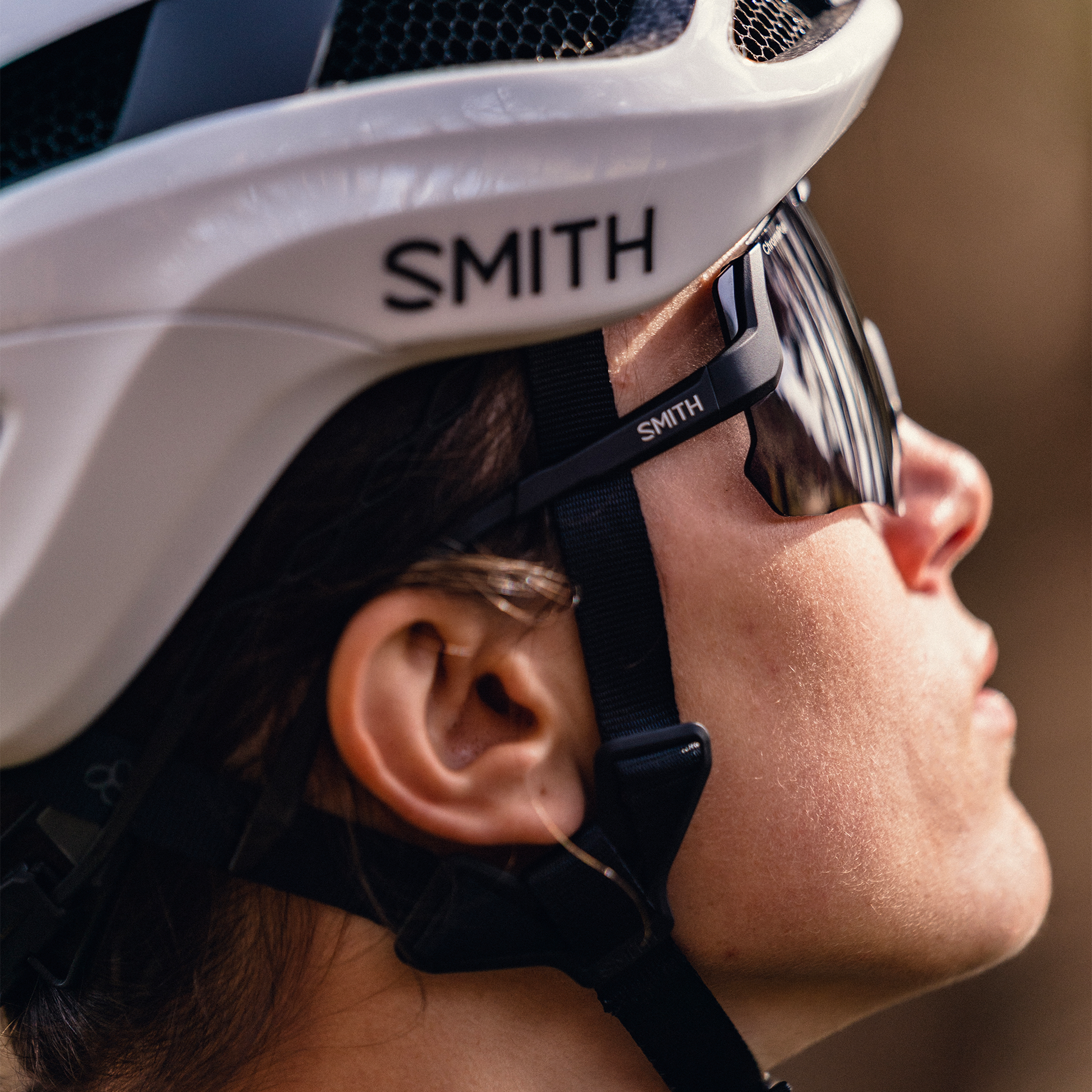 Momentum - Past Season, Black | Photochromic Clear To Gray
