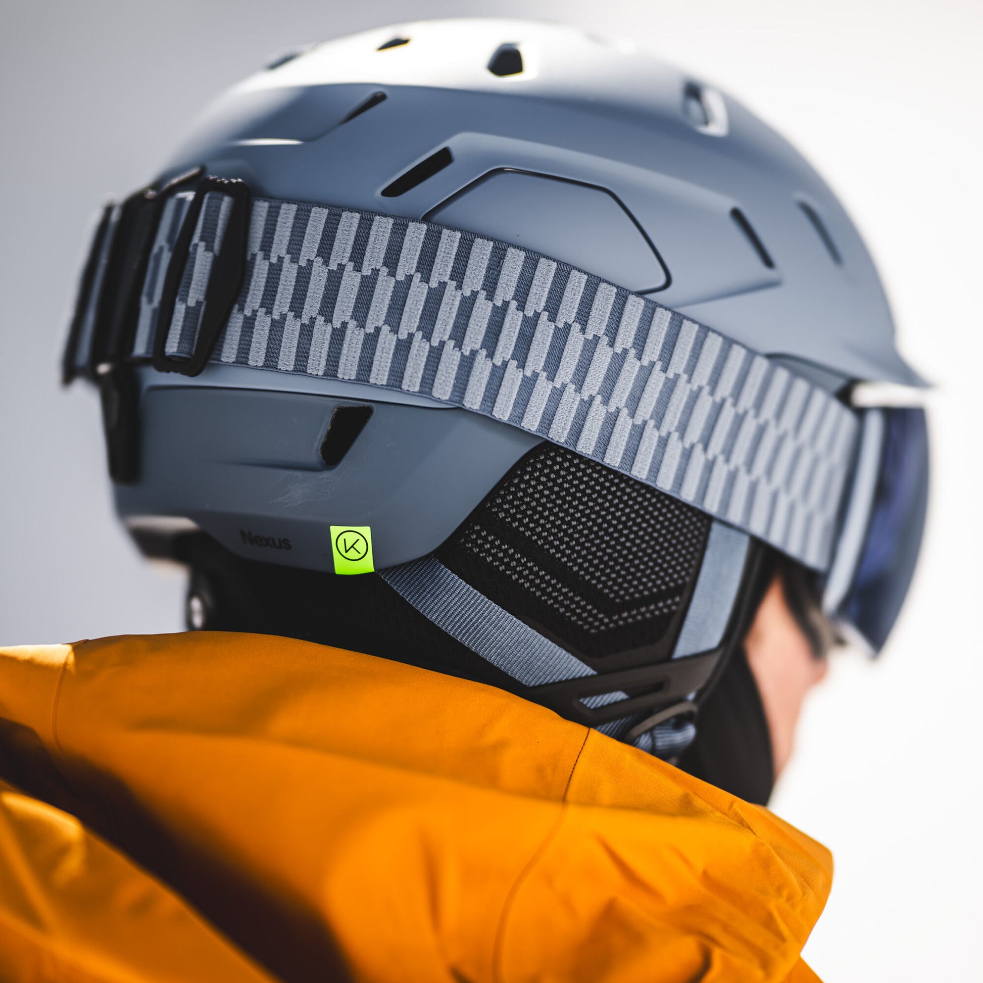 Nexus Mips® Round Contour Fit, Matte Black + Medium