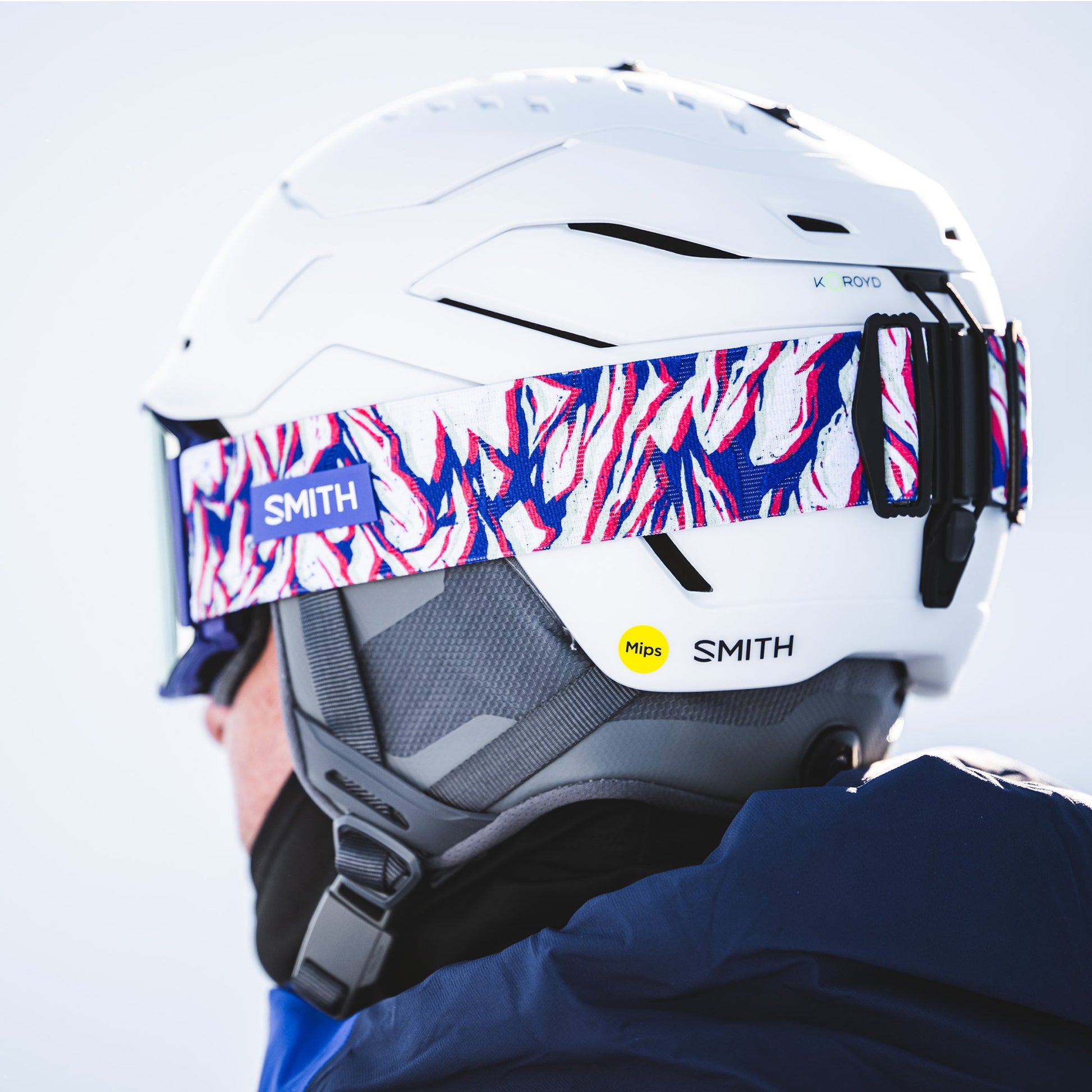 Squad MAG - Past Season, Serpentine Lined Up | ChromaPop Everyday Violet Mirror